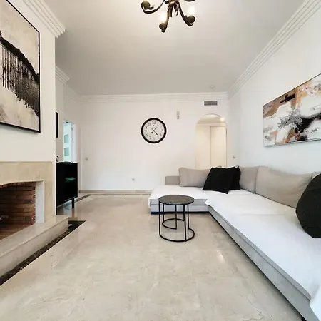 Apartment The Heart Of Nueva Andalucia *